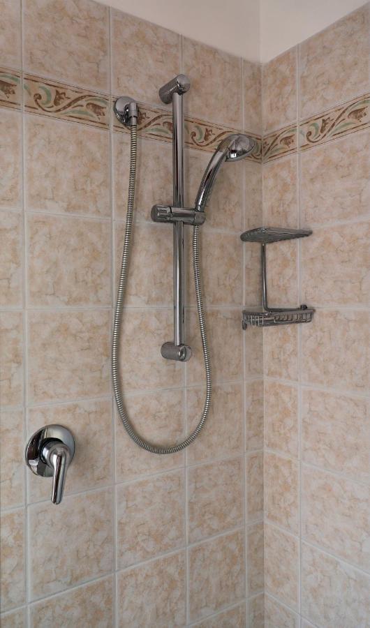 Emily House Vignola Apartman Le Vignole-sziget Kültér fotó
