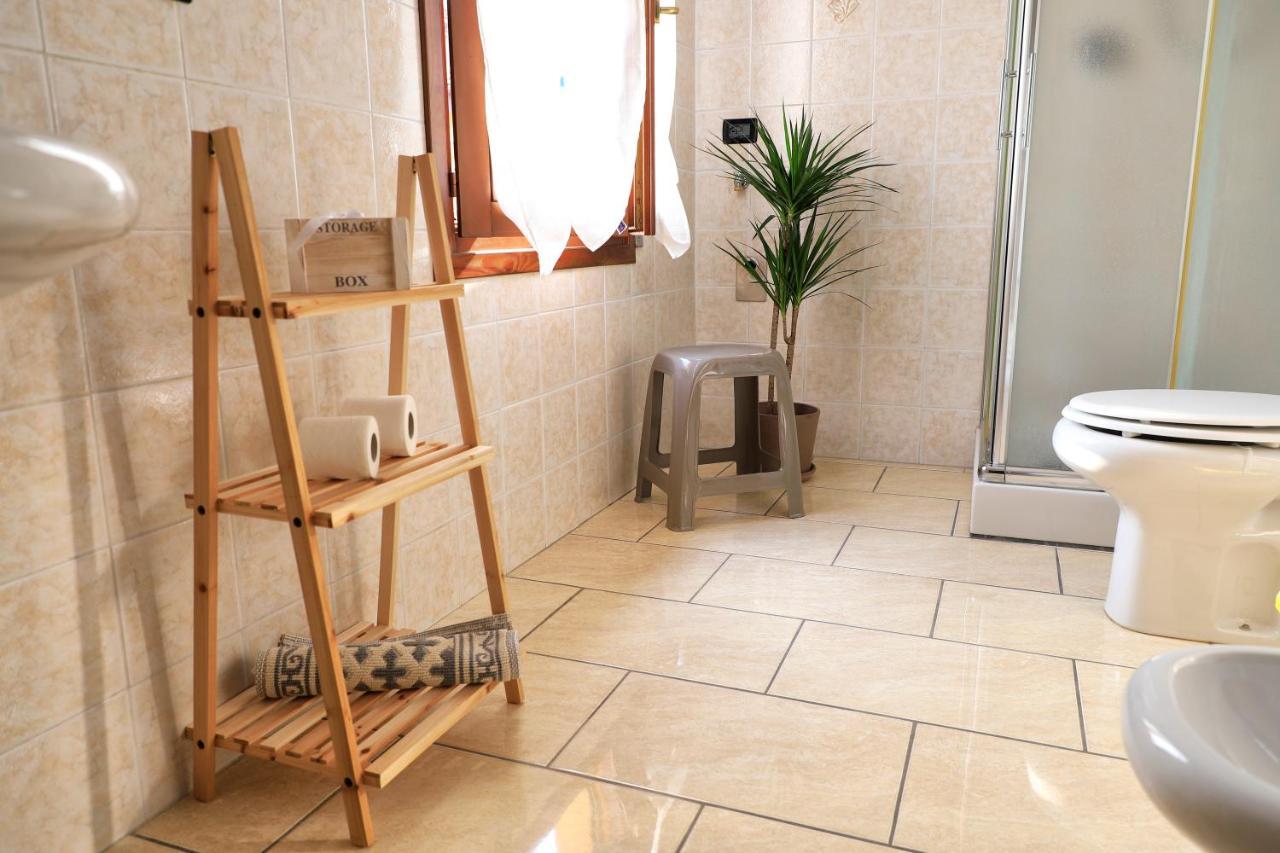 Emily House Vignola Apartman Le Vignole-sziget Kültér fotó